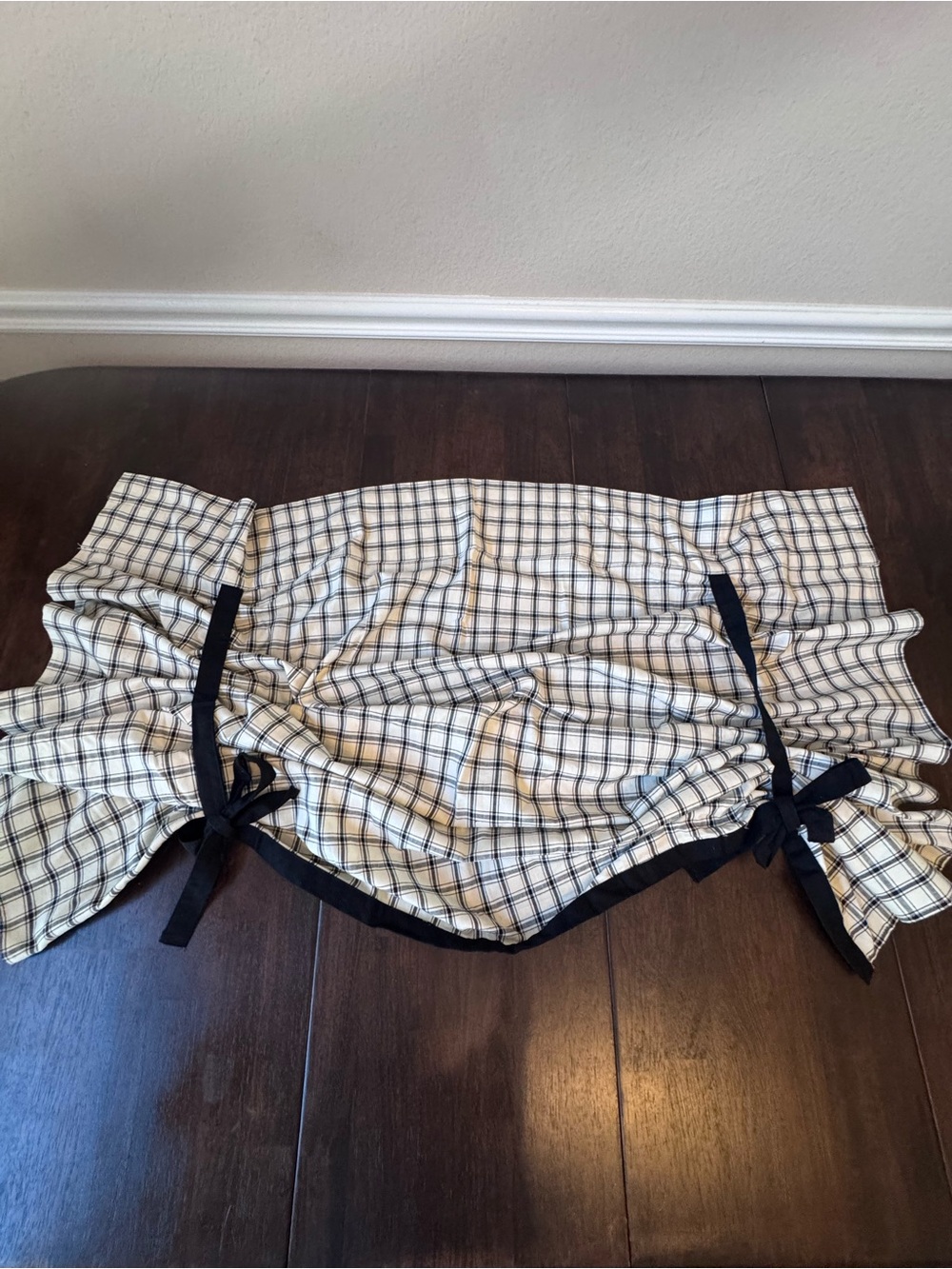 WAVERLY | Cream and Black Plaid Tie Up Curtain